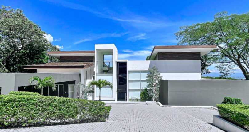 $1.75 Million Dollar Luxury home sells in Cerro Real Santa Ana Costa Rica