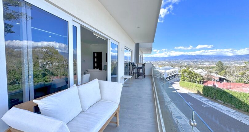Condo North Breezes | Urban Living
