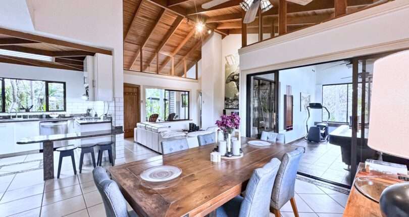 Casa Palm Gardens