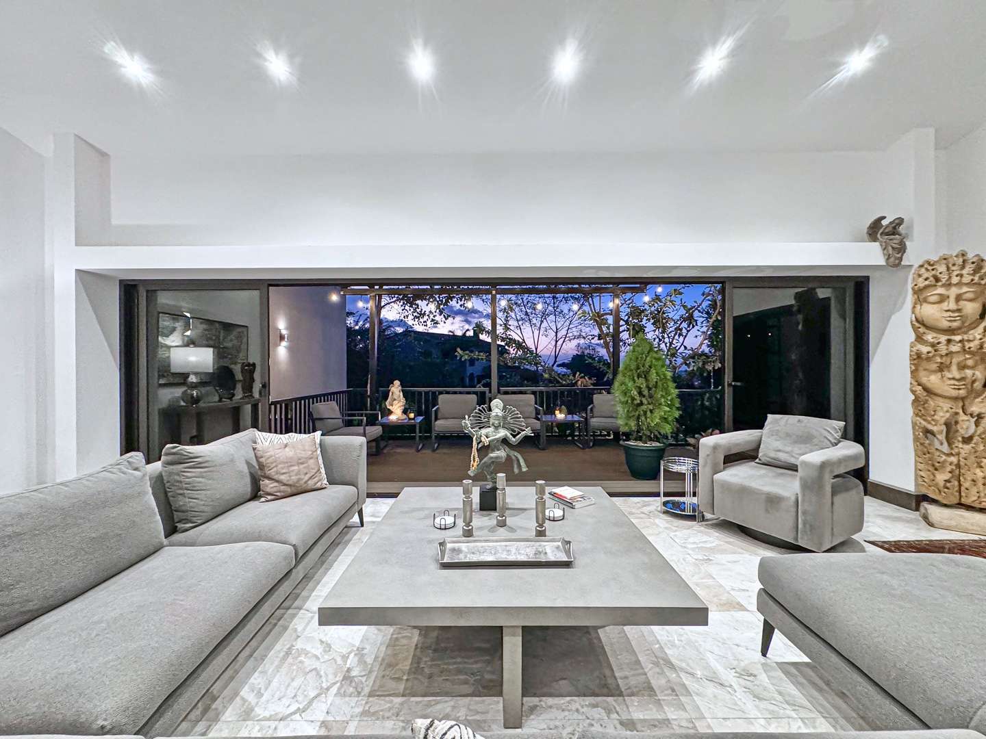 Cerro Colon Casa Sunset Bali one level home Ciudad Colon San Jose